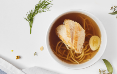 Золотий консоме з курячих крил