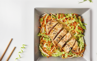 Курячий салат з селерою та морквою