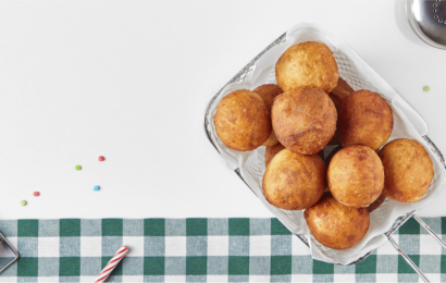 Солодкі пончики з тельбухами та горохом